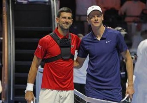 Djokovic si 'inchina' a Sinner: "Troppo forte, mi ha preso a calci nel c..." Djokovic si 'inchina' a Sinner: "Troppo forte, mi ha preso a calci nel c..."