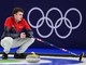 Milano Cortina, Casper cade durante Italia-Usa di curling. Cos'è successo alle Olimpiadi Milano Cortina, Casper cade durante Italia-Usa di curling. Cos'è successo alle Olimpiadi