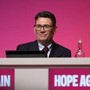 Brexit, svolta nel Regno Unito: Burnham apre al rientro nell'Ue. Macron: "Sareste i benvenuti" Brexit, svolta nel Regno Unito: Burnham apre al rientro nell'Ue. Macron: "Sareste i benvenuti"