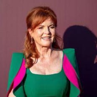 Sarah Ferguson deve tornare al lavoro: "Ha bisogno di soldi" Sarah Ferguson deve tornare al lavoro: "Ha bisogno di soldi"