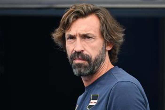 Pirlo bocciato e la bufera per il caso Russia, da Abodi a La Russa: la politica giudica il pallone Pirlo bocciato e la bufera per il caso Russia, da Abodi a La Russa: la politica giudica il pallone