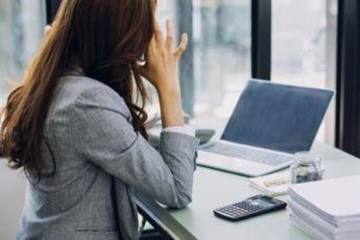 Dalla sindrome da rientro al 'work blues': quando il riposo non basta più per recuperare Dalla sindrome da rientro al 'work blues': quando il riposo non basta più per recuperare