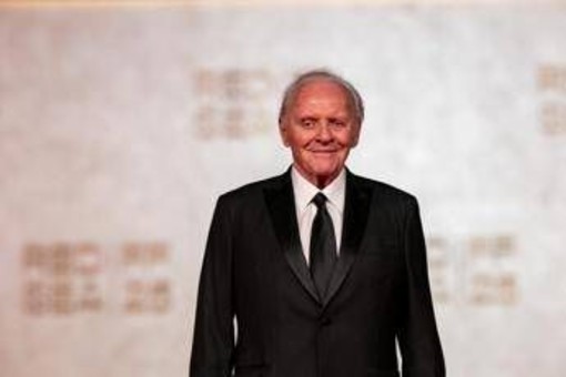Anthony Hopkins, 50 anni di sobrietà. Il messaggio per chi lotta: "Scegliete la vita" Anthony Hopkins, 50 anni di sobrietà. Il messaggio per chi lotta: "Scegliete la vita"