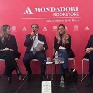 "Meloni cresce perché riconosciuta come figlia del popolo", Bocchino presenta libro sulla premier a Roma "Meloni cresce perché riconosciuta come figlia del popolo", Bocchino presenta libro sulla premier a Roma