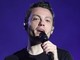 Tiziano Ferro fatica al concerto e preoccupa fan: "Che gli è successo?" Tiziano Ferro fatica al concerto e preoccupa fan: "Che gli è successo?"