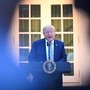 Iran, Trump: "Pronto a incontrare Pezeshkian ma anche a far saltare tutto in aria"