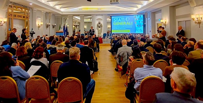 Futuro delle professioni sanitarie al centro degli Stati generali FNO TSRM e PSTRP Futuro delle professioni sanitarie al centro degli Stati generali FNO TSRM e PSTRP