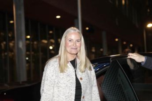 Norvegia, Mette-Marit è la nuova regina: la vita tra scandali e malattie Norvegia, Mette-Marit è la nuova regina: la vita tra scandali e malattie