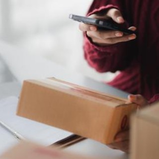Dazio 3 euro su pacchi extra Ue, cosa cambia dall'1 luglio