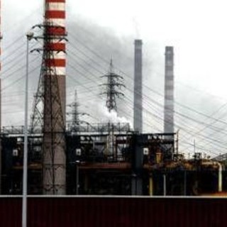 Ex Ilva, licenziamenti sospesi fino a sentenza: governo apre a partecipazione pubblica Ex Ilva, licenziamenti sospesi fino a sentenza: governo apre a partecipazione pubblica