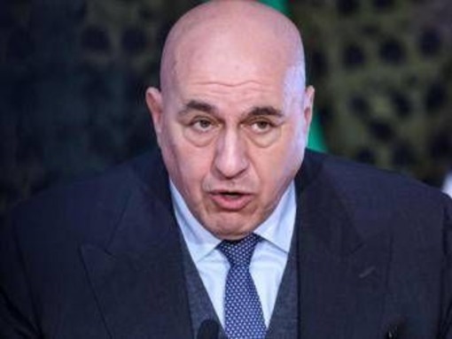 Crosetto: "Trump ha esplicitato che Ue non gli serve. Dovremo pensare noi a sicurezza, difesa e deterrenza" Crosetto: "Trump ha esplicitato che Ue non gli serve. Dovremo pensare noi a sicurezza, difesa e deterrenza"