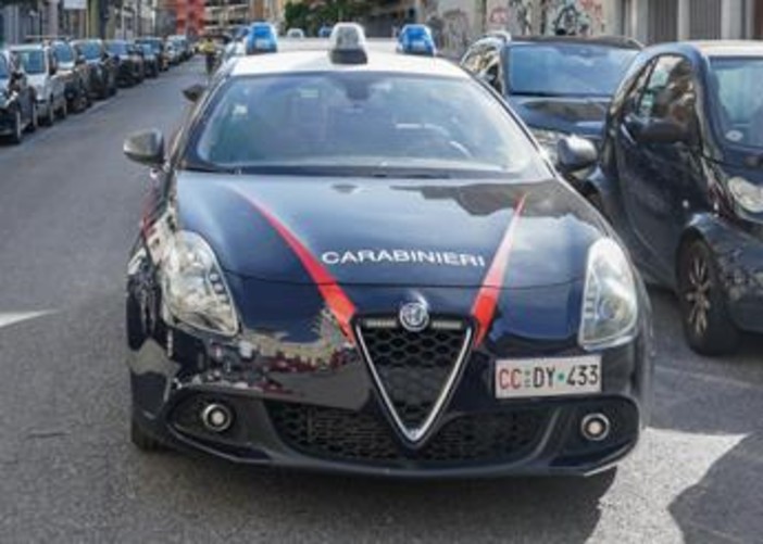 Tivoli, accoltella il figlio alla gola: arrestato 44enne Tivoli, accoltella il figlio alla gola: arrestato 44enne