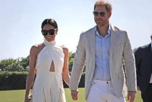 Harry e Meghan potrebbero realizzare nuovi documentari: la famiglia reale trema Harry e Meghan potrebbero realizzare nuovi documentari: la famiglia reale trema