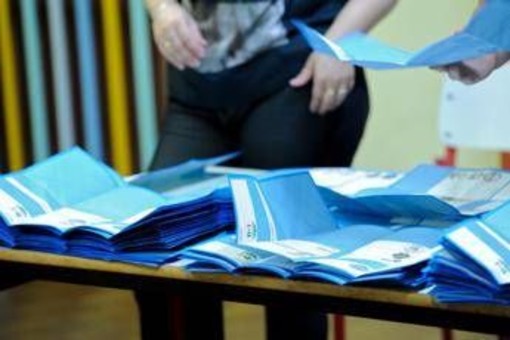 Sondaggio politico, Fratelli d'Italia cresce e allunga. Vannacci non si ferma