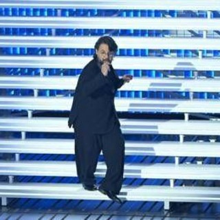 Sanremo, Lillo show all'Ariston: "un vero performer" tra i cliché tv Sanremo, Lillo show all'Ariston: "un vero performer" tra i cliché tv
