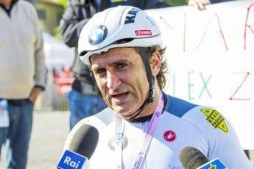 È morto Alex Zanardi: l'ex pilota di Formula 1 e campione paralimpico aveva 59 anni