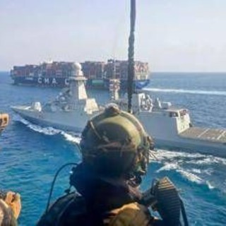 Yemen, nave Marina militare accompagna mercantile italiano nello stretto di Bab El-Mandeb Yemen, nave Marina militare accompagna mercantile italiano nello stretto di Bab El-Mandeb
