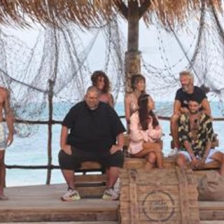 Dal gender a 'Kung Fu Panda', dai piedi massaggiati all'Isola dei Famosi: le uscite più divisive di Adinolfi Dal gender a 'Kung Fu Panda', dai piedi massaggiati all'Isola dei Famosi: le uscite più divisive di Adinolfi