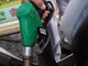 Carburanti, accelera calo prezzi benzina e diesel