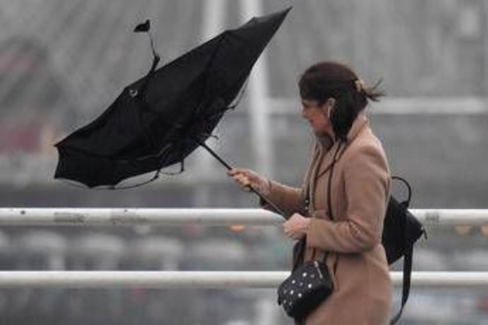 Maltempo, allerta meteo gialla per temporali oggi 1 dicembre: le regioni a rischio