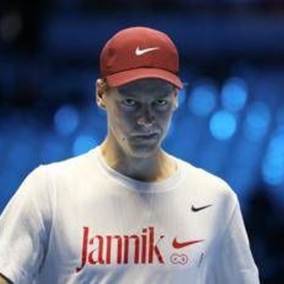 Sinner si allena dopo le vacanze: Jannik in campo a Dubai Sinner si allena dopo le vacanze: Jannik in campo a Dubai