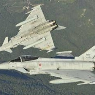 Caccia italiani della Nato abbattono drone in Lituania: era entrato dalla Bielorussia