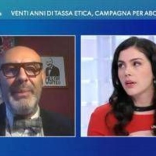 Scontro il tv sul porno, il 'duello' tra Pillon e Valentina Nappi Scontro il tv sul porno, il 'duello' tra Pillon e Valentina Nappi