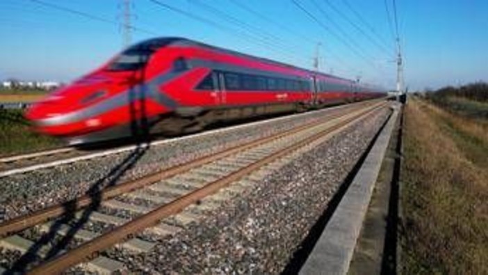 Danneggiata linea ferroviaria del Brennero, treni in ritardo di oltre un'ora Danneggiata linea ferroviaria del Brennero, treni in ritardo di oltre un'ora
