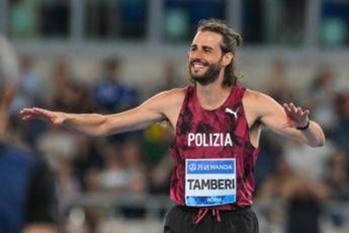 Tamberi: "Da mia figlia la forza per riprovarci verso Los Angeles. Malagò è l'uomo giusto per il calcio" Tamberi: "Da mia figlia la forza per riprovarci verso Los Angeles. Malagò è l'uomo giusto per il calcio"