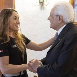 Mattarella a Cortina, l'incontro con Sofia Goggia e la telefonata con Arianna Fontana Mattarella a Cortina, l'incontro con Sofia Goggia e la telefonata con Arianna Fontana
