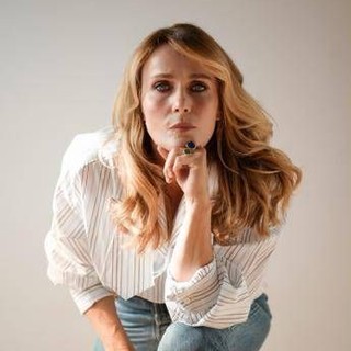 Screening mammografico, Andos lancia campagna con Lucia Mascino testimonial