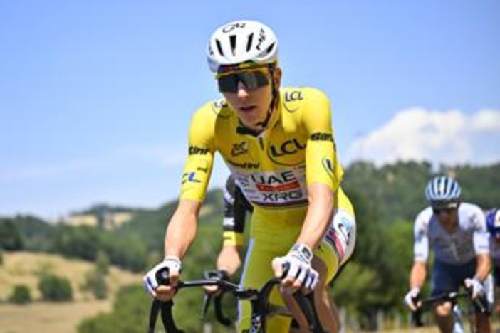 Tour de France, Pogacar vince la decima tappa e allunga in classifica generale Tour de France, Pogacar vince la decima tappa e allunga in classifica generale