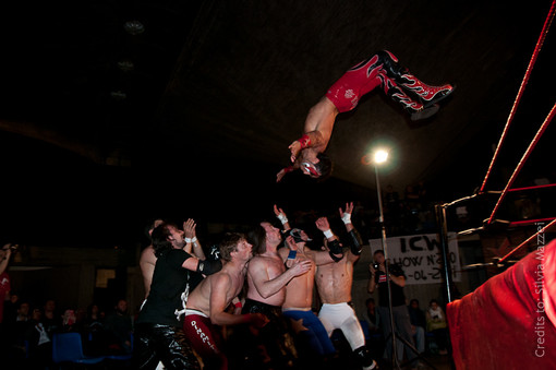 Savona: i campioni del wrestling allo Stadio Bacigalupo