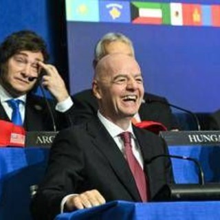 Board of Peace, c'è anche la Fifa. Trump: "Porterà le star del calcio a Gaza"