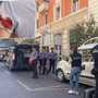 Spari a Roma, donna ferita a Prati: l'arma potrebbe essere un fucile, colpi da oltre dieci metri Spari a Roma, donna ferita a Prati: l'arma potrebbe essere un fucile, colpi da oltre dieci metri