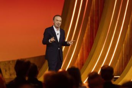 Benigni in autunno su Rai1 per prima serata su San Francesco