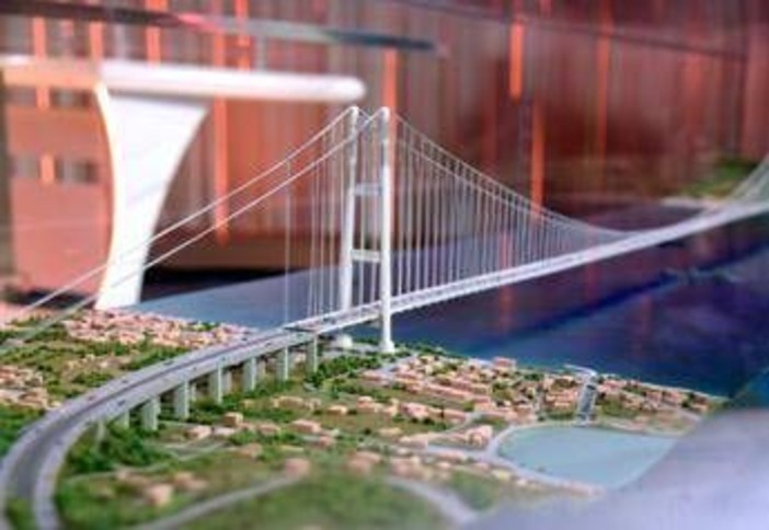 Ponte Messina, i progettisti rispondono alle critiche: "Basta fake news, è sicuro" Ponte Messina, i progettisti rispondono alle critiche: "Basta fake news, è sicuro"