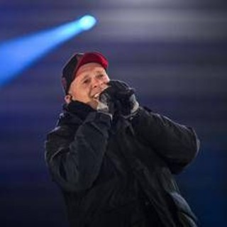 Sanremo 2026, Max Pezzali protagonista della Costa Toscana: dagli 883 alla carriera solista Sanremo 2026, Max Pezzali protagonista della Costa Toscana: dagli 883 alla carriera solista