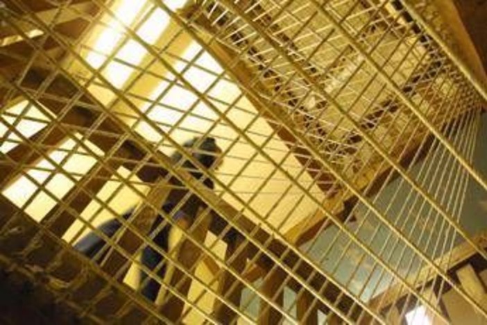 Salerno, la denuncia: l'omicida del panettiere di Sarno si fotografa in cella con il fratello