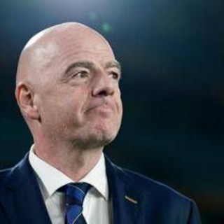 Mondiale ai privati, la Fifa chiede scusa per gli "errori commessi" ma rilancia il "pieno sostegno" a Infantino Mondiale ai privati, la Fifa chiede scusa per gli "errori commessi" ma rilancia il "pieno sostegno" a Infantino
