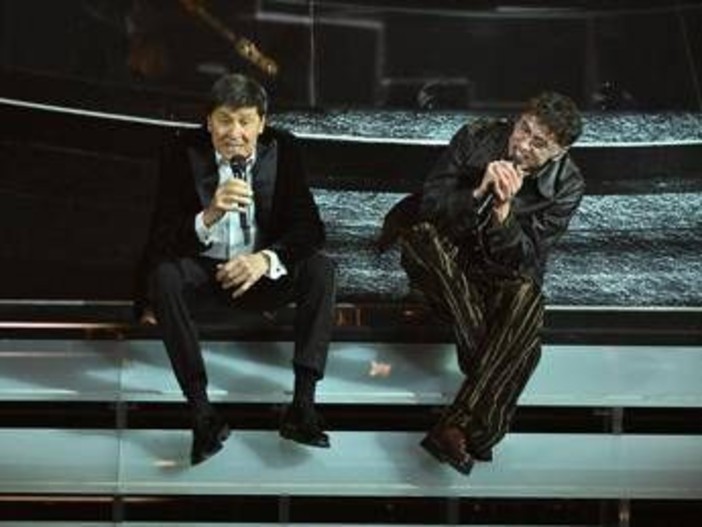 Tredici Pietro diventa attore, interpreterà papà Gianni Morandi nel film su Lucio Dalla Tredici Pietro diventa attore, interpreterà papà Gianni Morandi nel film su Lucio Dalla