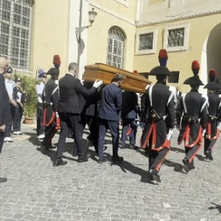 Camera ardente Bonino, il feretro della leader radicale arriva in Campidoglio