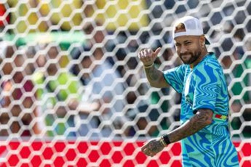 Mondiali, Neymar torna ad allenarsi tra gli applausi