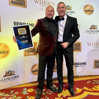 A Sassello il whiskey è di nuovo campione del mondo: premiato "Il Signor Camillo" a Londra