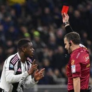 Kalulu e l'espulsione in Inter-Juve: "Ho spento il telefono, hanno parlato in tanti" Kalulu e l'espulsione in Inter-Juve: "Ho spento il telefono, hanno parlato in tanti"