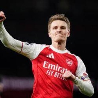 Arsenal vince Premier League dopo 22 anni, Manchester City pari con Bournemouth
