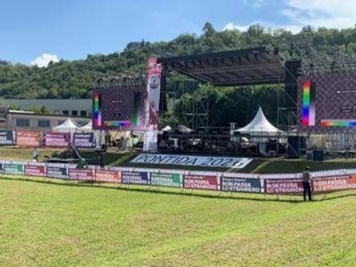 "Non passa lo straniero", Pontida pronta ad accogliere i giovani "Non passa lo straniero", Pontida pronta ad accogliere i giovani