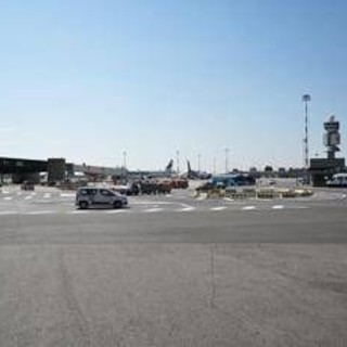 Principio d'incendio su volo Easyjet a Malpensa, passeggeri evacuati e scalo chiuso per un'ora