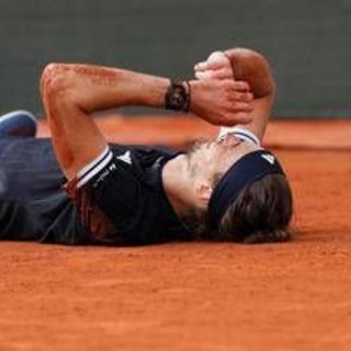 Zverev 'punge' Sinner e Alcaraz: "Non ho bisogno di comprare yacht o Ferrari..." Zverev 'punge' Sinner e Alcaraz: "Non ho bisogno di comprare yacht o Ferrari..."