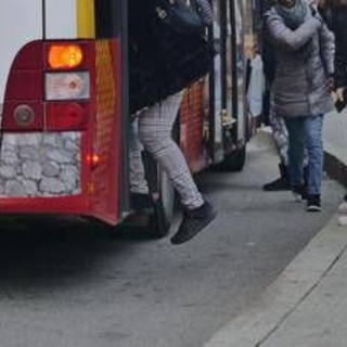 Vicenza, 15enne disabile scaricato dal bus: procedimento disciplinare per l’autista Vicenza, 15enne disabile scaricato dal bus: procedimento disciplinare per l’autista